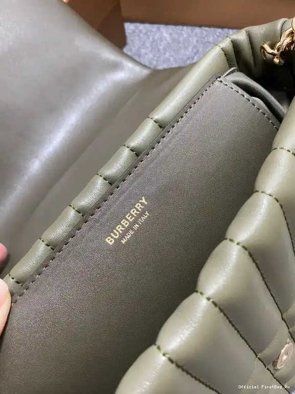 Official First Bag Ru BURBERRY Lola Small Camera Bag 0502